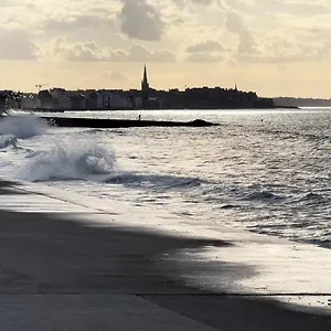 https://le-merveille-de-rochebonne.inbrittany.com