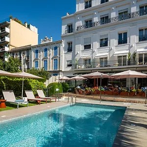 Le Canberra Hotel